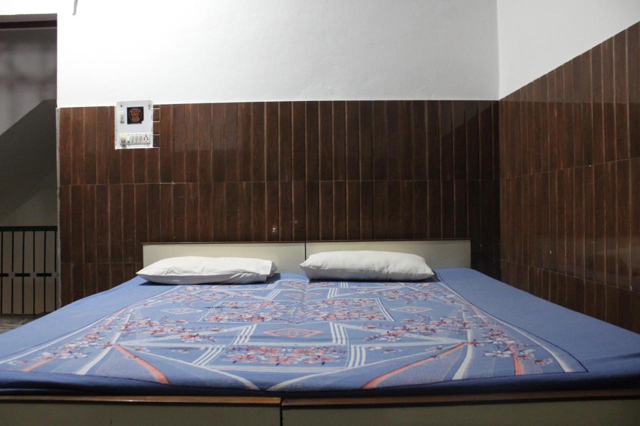 Laxmi Lodge Rishīkesh Eksteriør billede